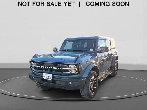 2025 Ford Bronco Outer Banks