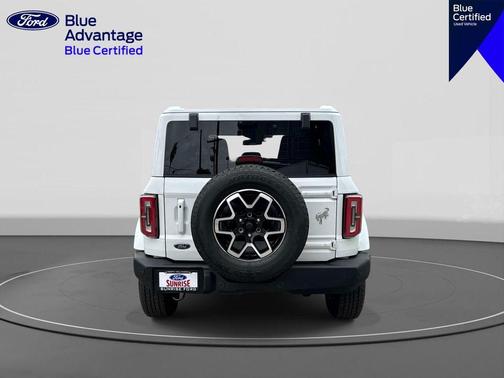 Oxford White 2025 Ford Bronco Outer Banks