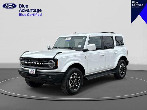Oxford White 2025 Ford Bronco Outer Banks