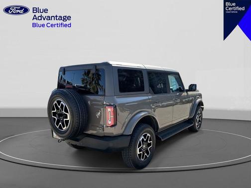Gray 2025 Ford Bronco Outer Banks