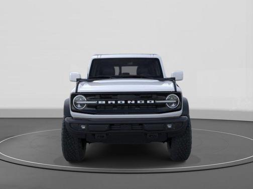 Oxford White 2026 Ford Bronco Outer Banks