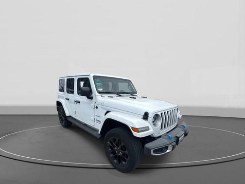 Bright White Clearcoat 2023 Jeep Wrangler 4xe Sahara