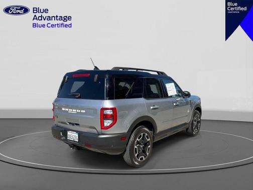 Iconic Silver Metallic 2022 Ford Bronco Sport Outer Banks