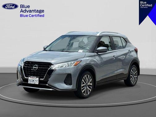 Boulder Gray Metallic 2024 Nissan Kicks SV