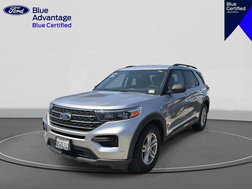 Iconic Silver Metallic 2023 Ford Explorer XLT