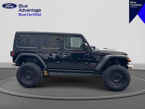 Black Clearcoat 2023 Jeep Wrangler Rubicon