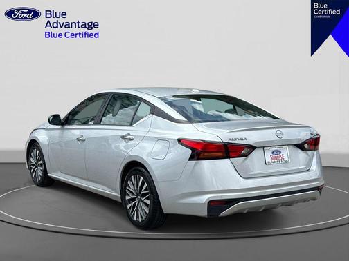 Brilliant Silver Metallic 2024 Nissan Altima 2.5 SV