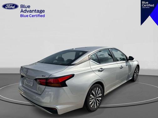 Brilliant Silver Metallic 2024 Nissan Altima 2.5 SV