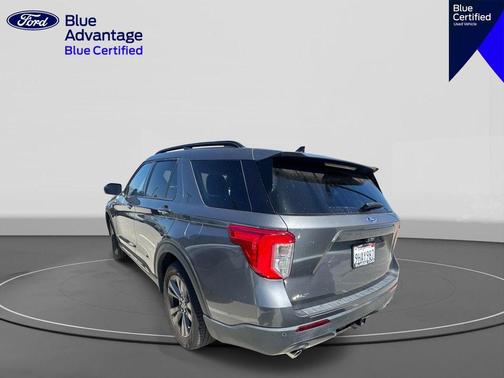 Gray Metallic 2023 Ford Explorer XLT