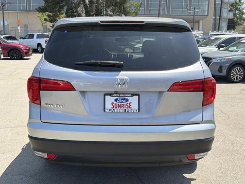 Lunar Silver Metallic 2017 Honda Pilot EX-L