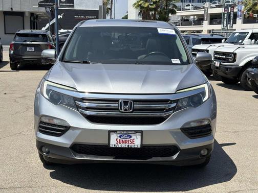 Lunar Silver Metallic 2017 Honda Pilot EX-L