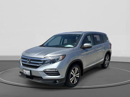 Lunar Silver Metallic 2017 Honda Pilot EX-L