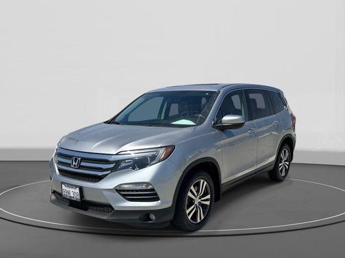 Lunar Silver Metallic 2017 Honda Pilot EX-L