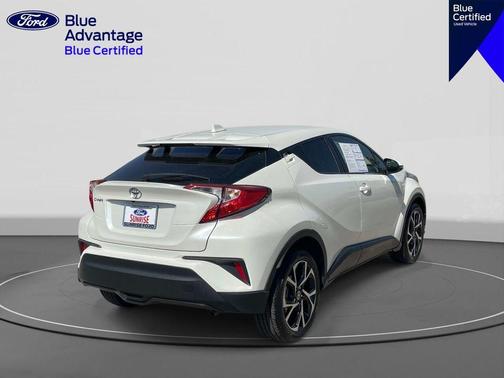 Blizzard Pearl 2021 Toyota C-HR XLE