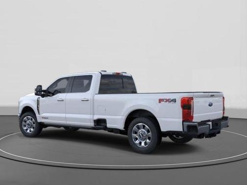 Oxford White 2026 Ford F-350 Lariat Super Duty