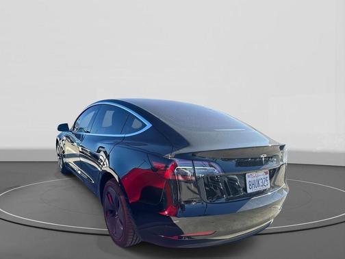 2018 Tesla Model 3 Mid Range
