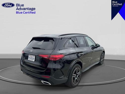 Black 2024 Mercedes-Benz GLC 300 Base