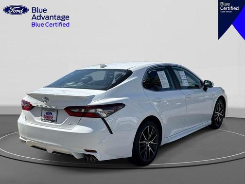 Ice 2024 Toyota Camry SE