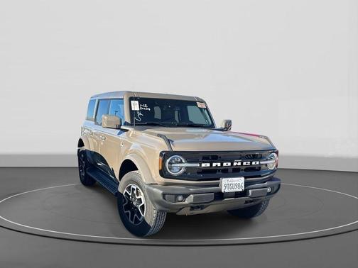 2025 Ford Bronco Outer Banks