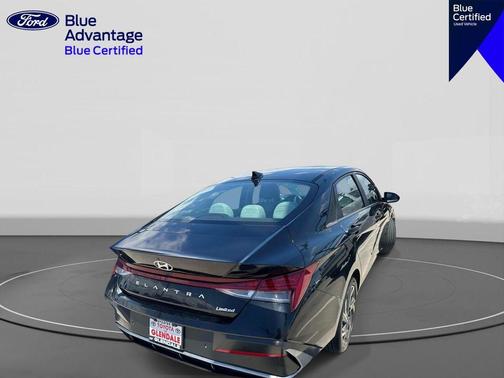 Black 2024 Hyundai ELANTRA Limited