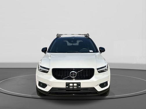 2019 Volvo XC40 T5 R-Design
