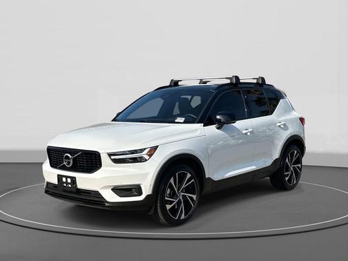 2019 Volvo XC40 T5 R-Design