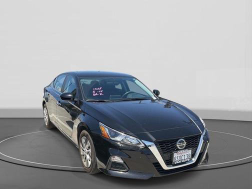 Black 2020 Nissan Altima 2.5 S