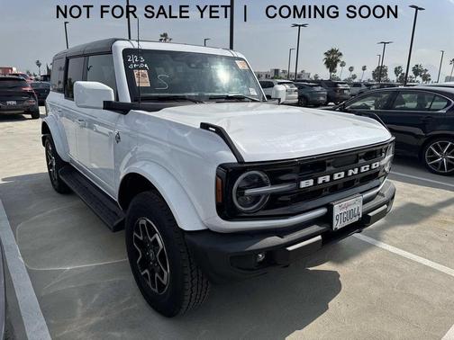 2025 Ford Bronco Outer Banks