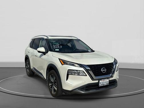 White 2023 Nissan Rogue SL