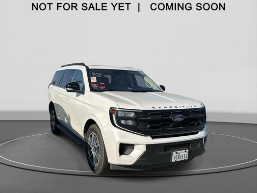2025 Ford Expedition Active