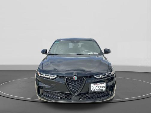 Alfa Black 2024 Alfa Romeo Tonale Veloce