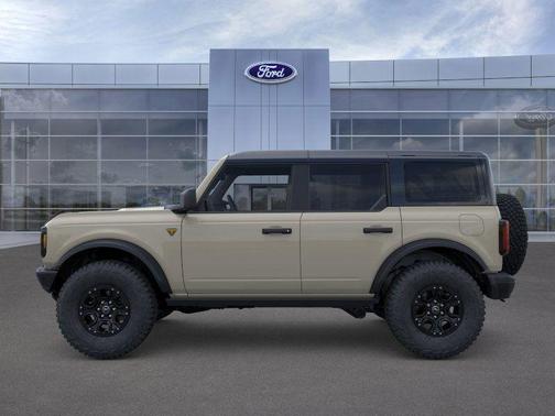 Desert Sand 2026 Ford Bronco Badlands