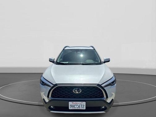 Wind Chill Pearl 2023 Toyota Corolla Cross XLE