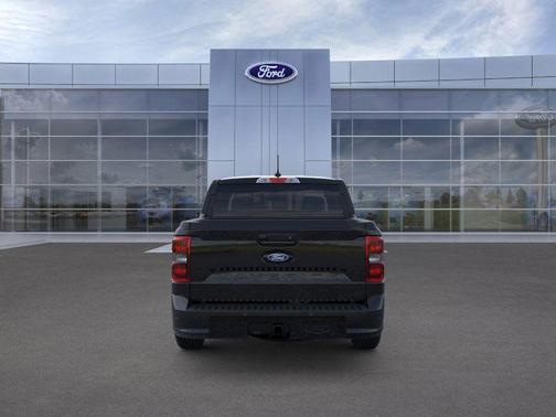 Shadow Black 2026 Ford Maverick Lobo High