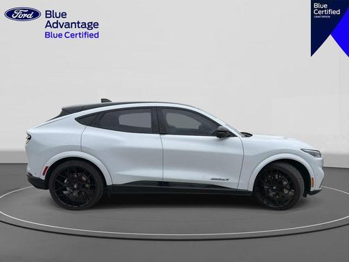 Space White Metallic 2023 Ford Mustang Mach-E Premium