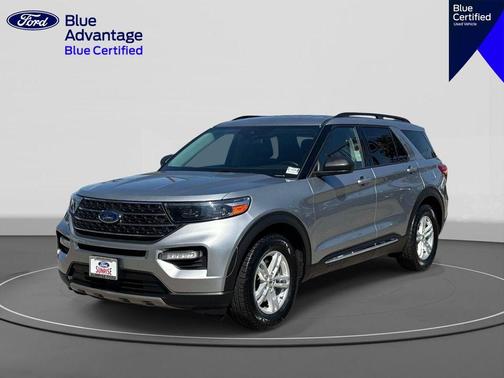 Iconic Silver Metallic 2022 Ford Explorer XLT