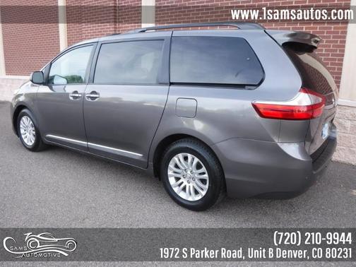 2017 Toyota Sienna XLE Premium