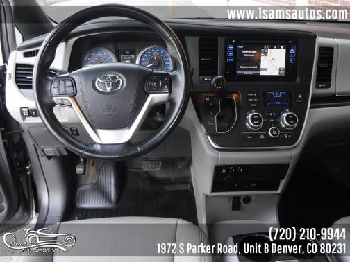 2017 Toyota Sienna XLE Premium