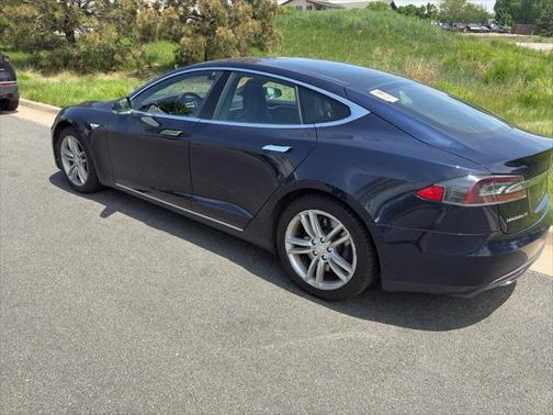 2015 Tesla Model S 85