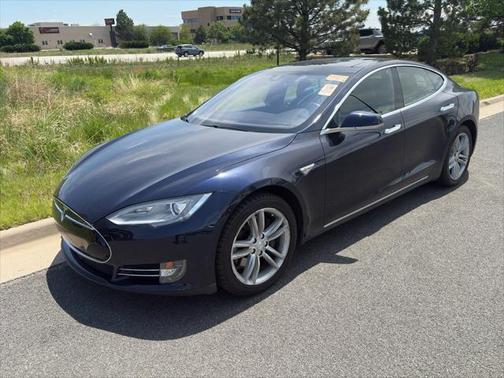 2015 Tesla Model S 85