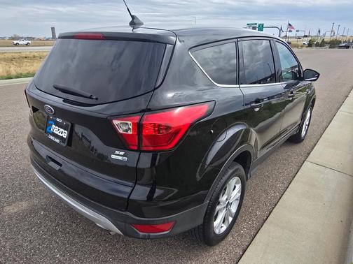 Agate Black Metallic 2019 Ford Escape SE