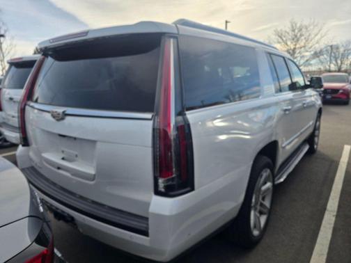 2019 Cadillac Escalade ESV Premium Luxury