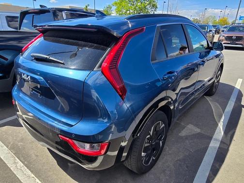 Mineral Blue 2024 Kia Niro EV Wind