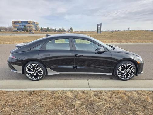 2023 Hyundai IONIQ 6 SEL