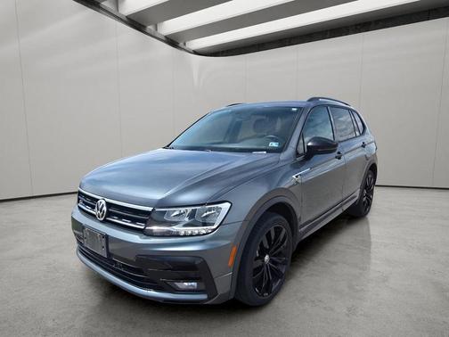 Platinum Gray Metallic 2021 Volkswagen Tiguan 2.0T SE R-Line Black 4MOTION