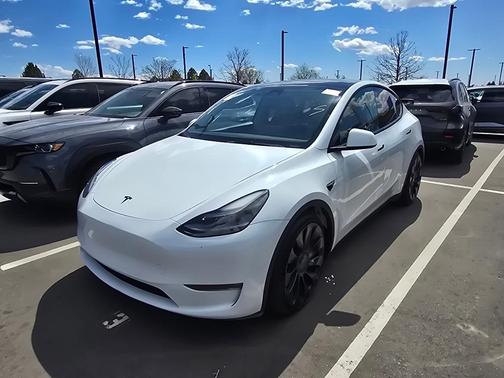 Pearl White Multi-Coat 2022 Tesla Model Y Performance Dual Motor All-Wheel Drive