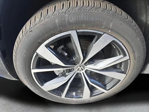 2025 Volkswagen Atlas Cross Sport 2.0T SEL Premium