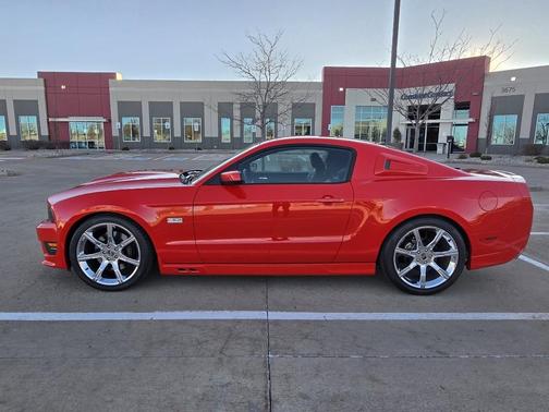 2011 Ford Mustang GT Premium