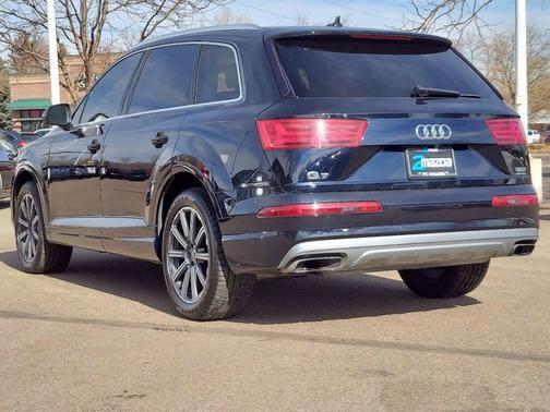 Photo 5 of 27 of 2017 Audi Q7 3.0T Prestige