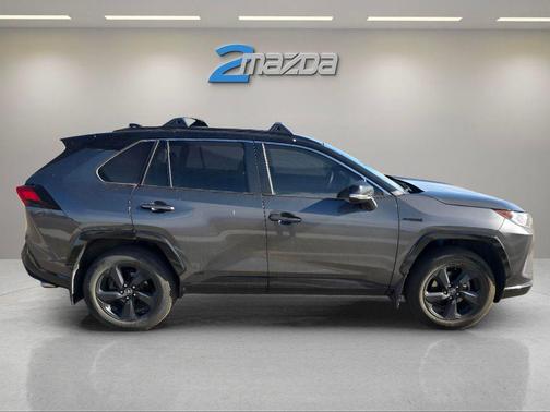 2020 Toyota RAV4 Hybrid SE